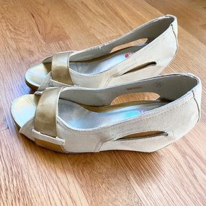 Feetfirst tan wedges! (Size 38)
